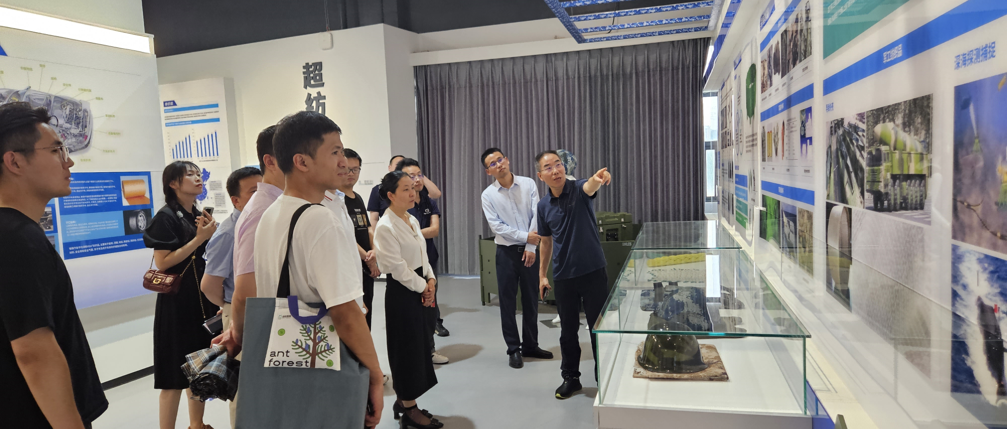 中南医院旅行yl6809永利立异研究院相助高校武汉纺织大学，，，共探医纺连系立异之路